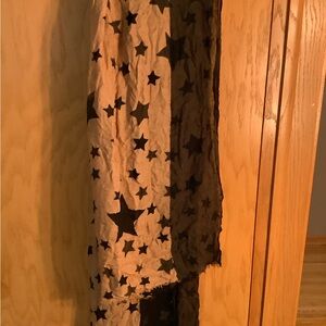 Black and Cream Star Pattern Scarf